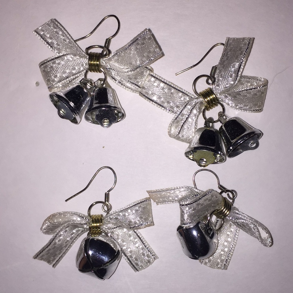 Vintage set of 2 pair Christmas holiday earrings
